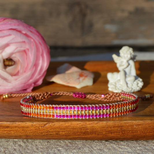 Woven beaded macrame bracelet in strong colours.