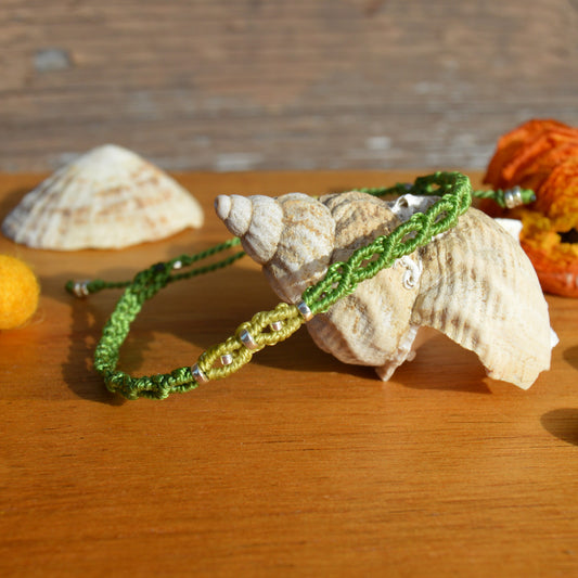 Macrame boho bracelet with Czech glass crystals - green